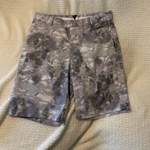 Men’s Nike golf shorts